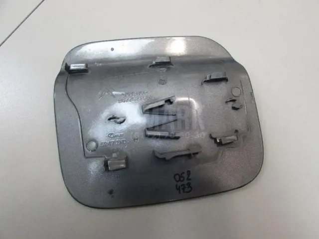 Лючок бензобака