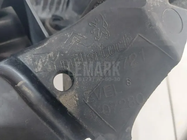 Решетка стеклооч. (планка под лобовое стекло) для  Audi TT(8N) 1998-2006