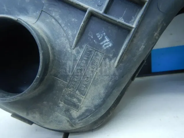 Корпус воздушного фильтра для  BMW X3 E83 2004-2010
