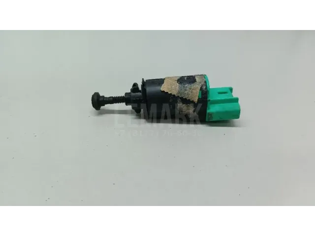 Датчик включения стопсигнала для  DAF 95 1987-1998