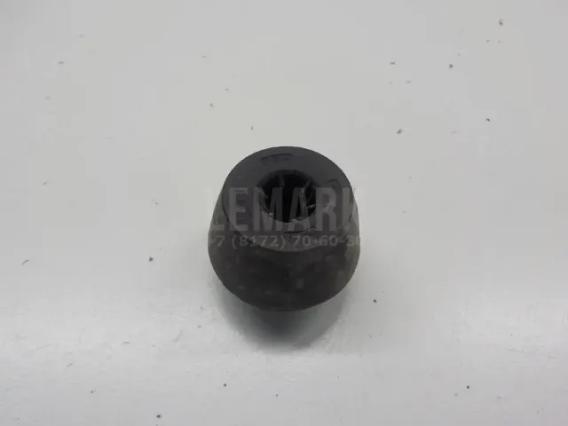 Отбойник капота