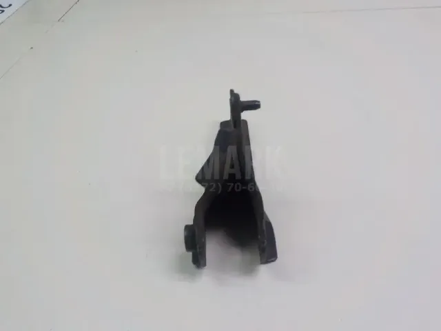 Кронштейн КПП для  BMW X1 F48 2014-2022