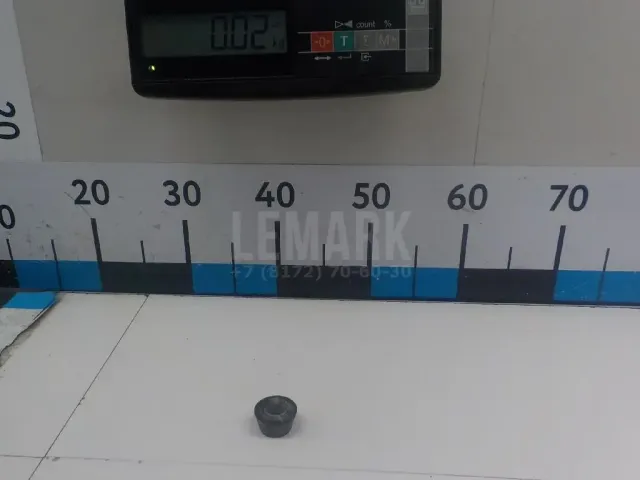 Отбойник капота