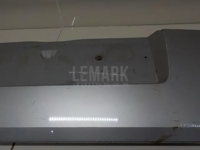 Накладка двери багажника