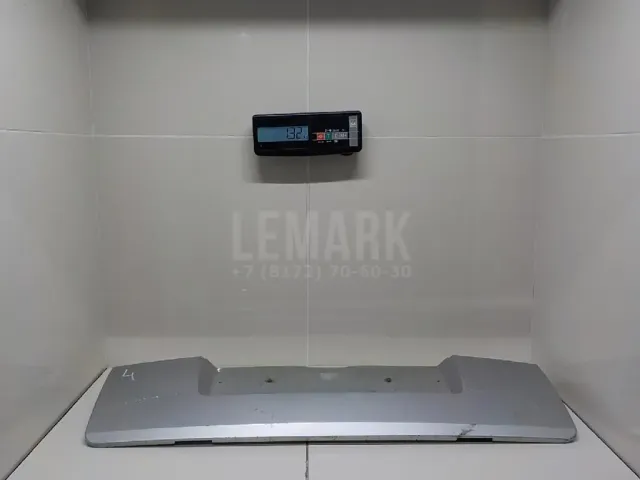 Накладка двери багажника