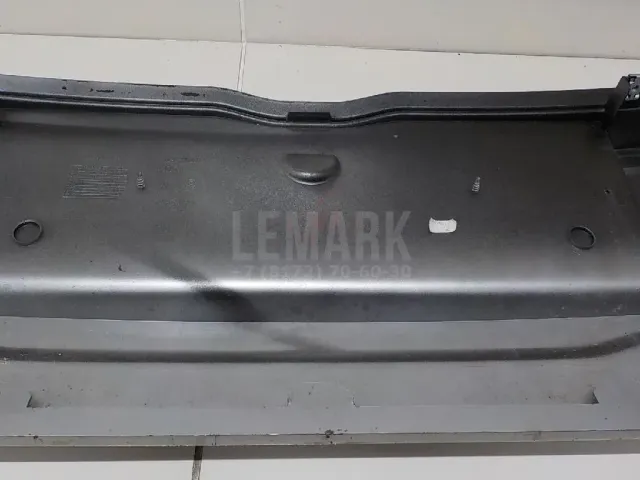 Накладка двери багажника