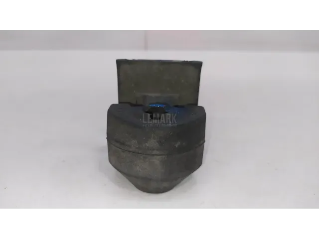 Кронштейн глушителя
