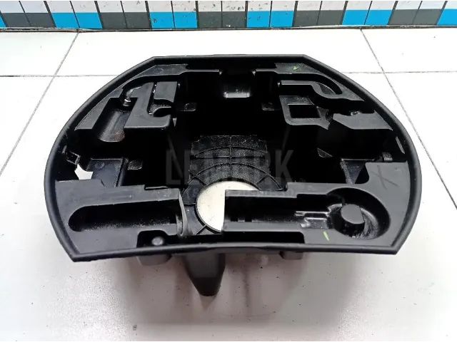 Ящик для инструментов для  BMW 5-serie G30/G31/F90 2017-2023