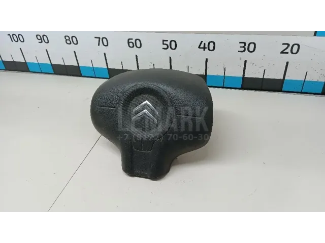 Подушка безопасности в рулевое колесо