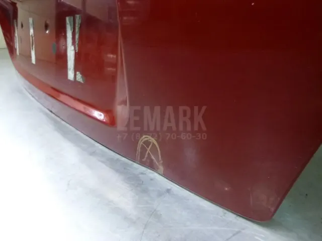 Дверь багажника со стеклом