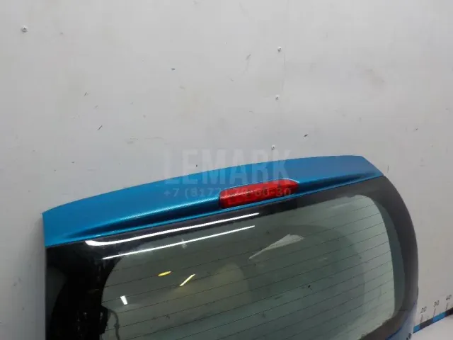Дверь багажника со стеклом