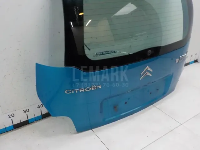 Дверь багажника со стеклом
