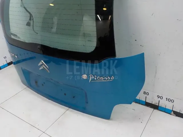 Дверь багажника со стеклом
