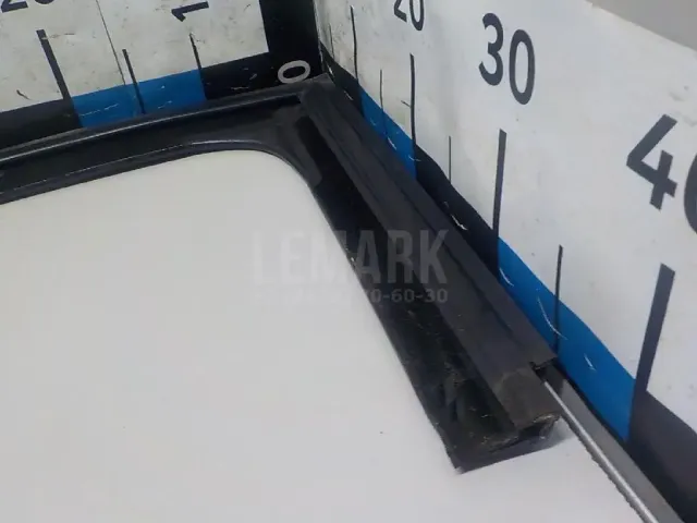 Уплотнитель стекла двери для  Changan UNI-V 2022