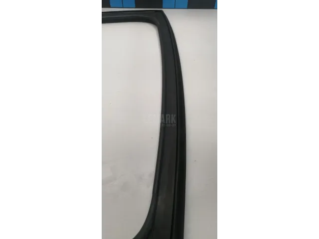 Уплотнитель стекла двери для  Changan UNI-T 2020