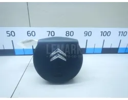 Подушка безопасности в рулевое колесо
