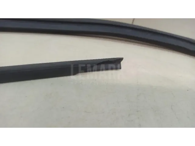 Уплотнитель двери для  Changan UNI-V 2022