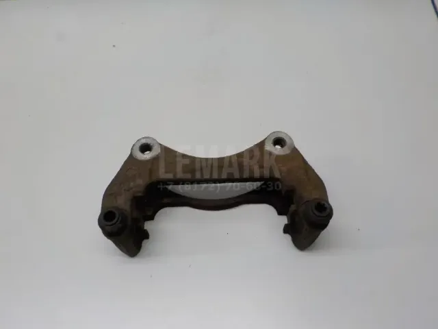 Скоба суппорта переднего для  Alfa Romeo Giulietta 2010-2020