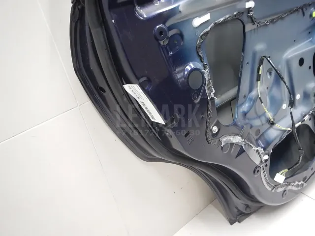 Дверь задняя левая для  Cadillac STS 2005-2011