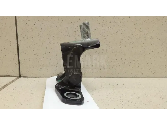 Петля двери задней левой верхняя