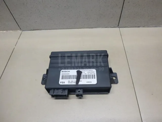 Блок управления парктроником для  BMW X3 E83 2004-2010