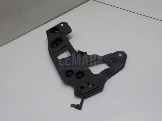 Кронштейн переднего бампера правый для  BMW 7-serie G11/G12 2015-2022