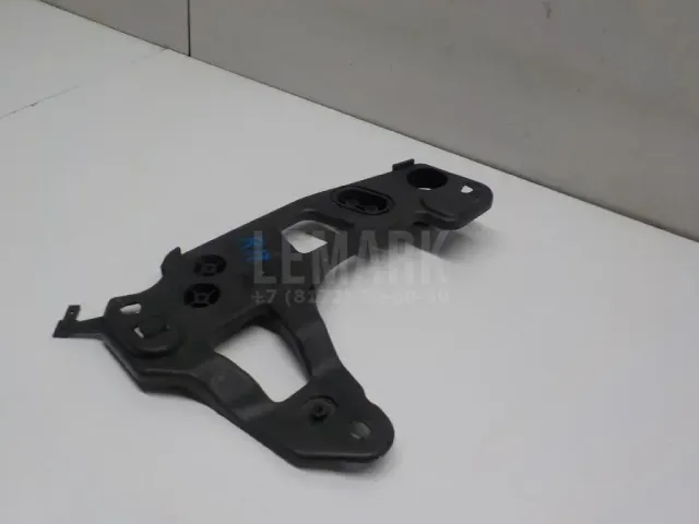 Кронштейн переднего бампера правый для  BMW 7-serie G11/G12 2015-2022