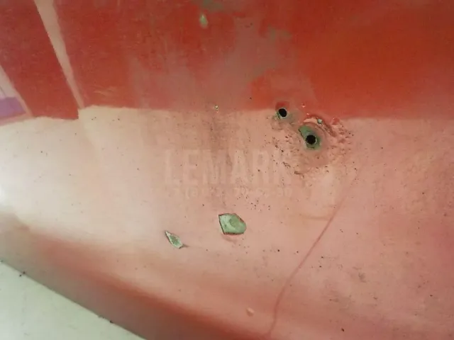 Дверь багажника