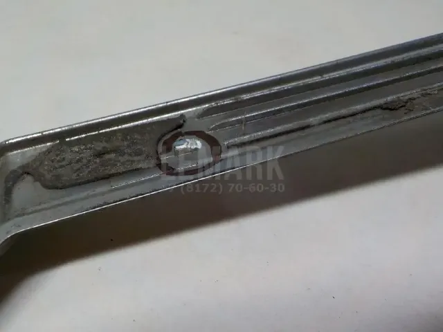 Молдинг капота