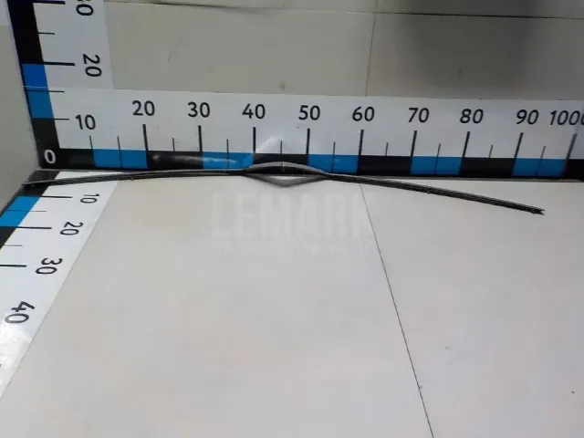 Молдинг капота