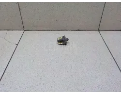 Отбойник капота
