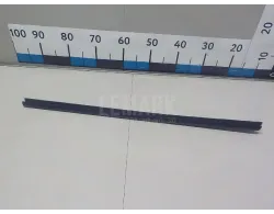 Накладка стекла переднего левого