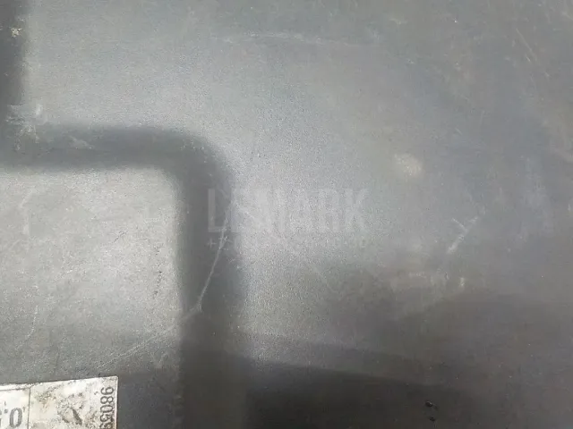 Кожух замка капота