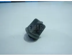 Отбойник капота