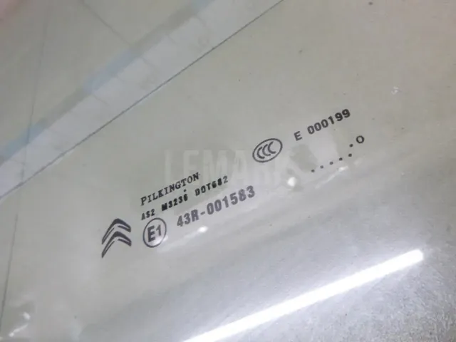 Стекло двери задней правой для  BMW X1 E84 2009-2015