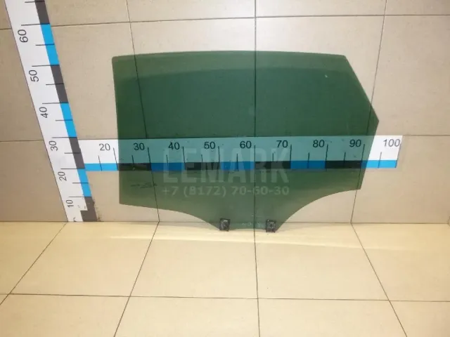 Стекло двери задней правой