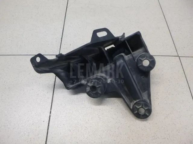Кронштейн заднего бампера для  BMW 4-serie F32/F33/F82 2012-2020