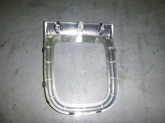 Накладка (кузов внутри) для  Chevrolet Tahoe II 2000-2006