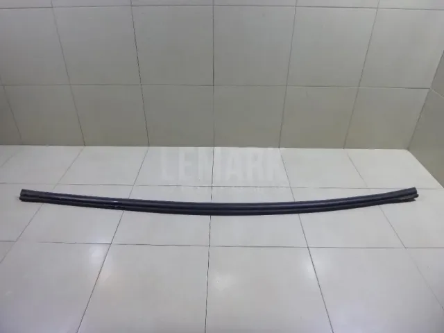 Уплотнитель капота для  Geely MK Cross 2011-2016