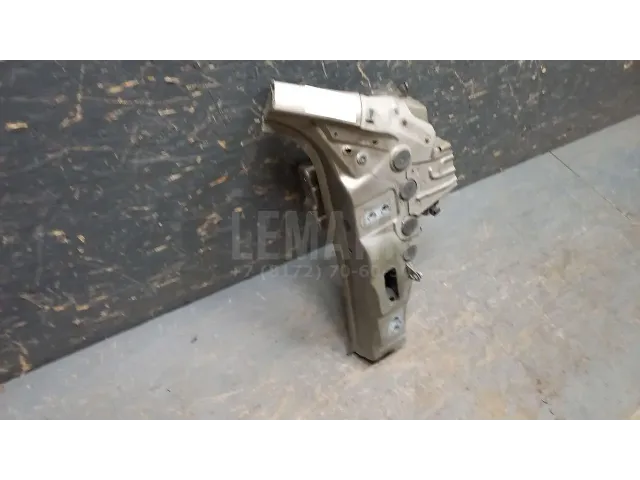 Стойка передней двери для  Chrysler Voyager/Caravan 1996-2001