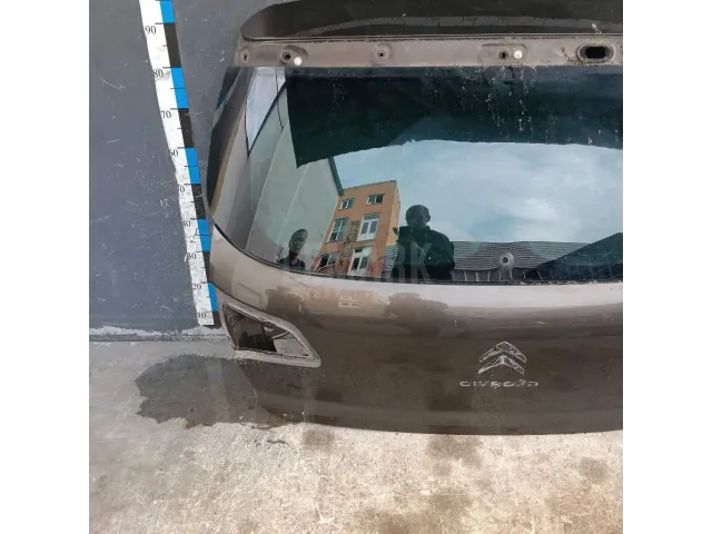 Дверь багажника со стеклом для  Citroen C5 2001-2004
