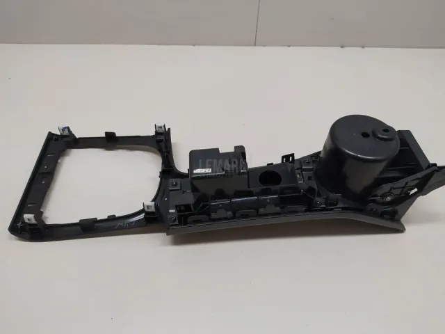 Накладка (кузов внутри) для  BMW 2-serie F45/F46 Tourer 2015-2022