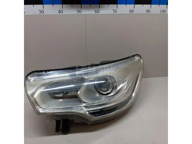 Фара левая для  Dodge Ram 2009-2019