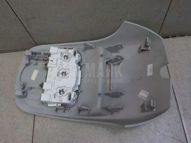 Плафон салонный для  Chevrolet Tahoe II 2000-2006
