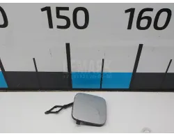 Заглушка буксировочного крюка