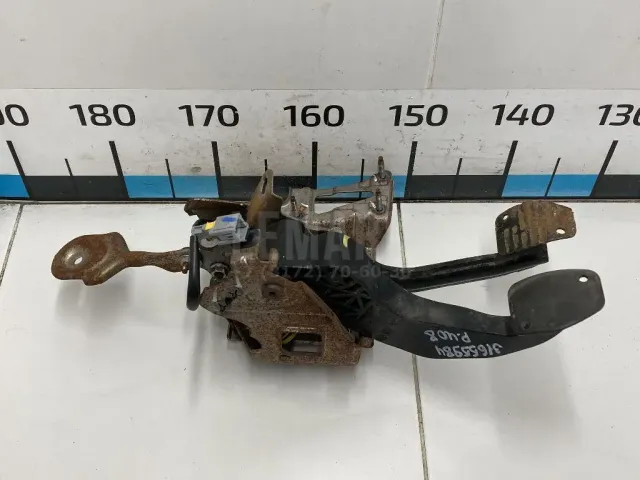 Блок педалей для  Chevrolet Spark 2005-2010