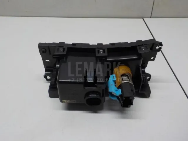 Пепельница передняя для  BMW X7 G07 2018