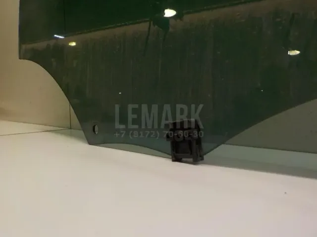 Стекло двери задней правой