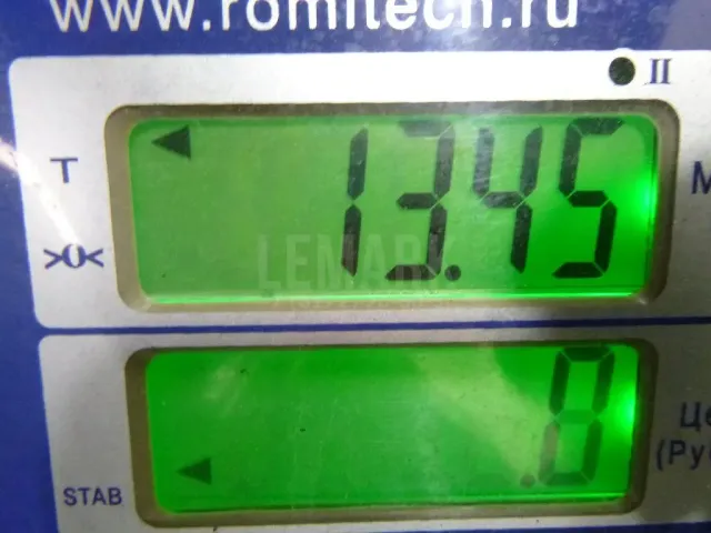 Дверь багажника