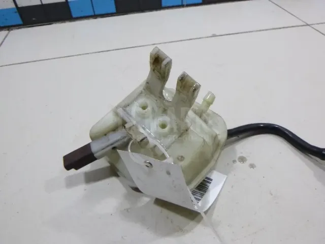 Бачок главного тормозного цилиндра для  BMW 1-serie F20/F21 2011-2019